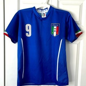 Mario Balotelli futbol jersey.  Children’s size 12.  Purchased in Italy!  EUC